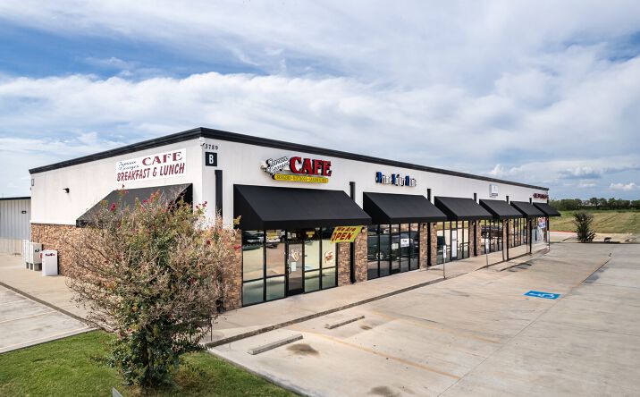 Pictures of Retail property located at 3789 N Beach St, Fort Worth, TX 76137 for lease - image #1