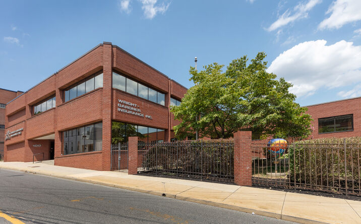 Pictures of Office property located at 100 W Antietam St, Hagerstown, MD 21740 for lease - image #1