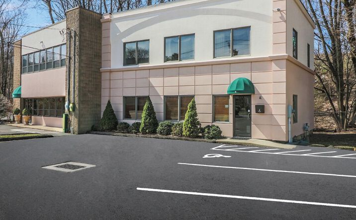 Pictures of Retail, Office, Special Purpose property located at 8-10 Byington Pl, Norwalk, CT 06850 for lease - image #1