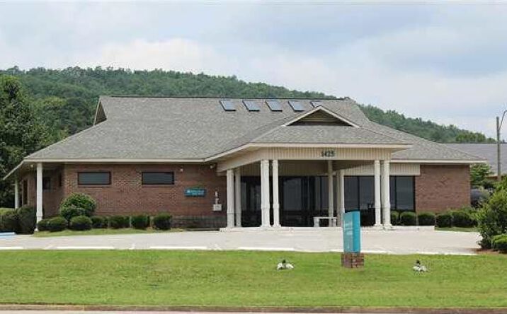 Pictures of Office, Special Purpose property located at 1425 Greenbrier Dear Rd, Anniston, AL 36207 for lease - image #1