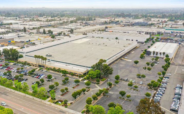 Pictures of Industrial property located at 2701 S Harbor Blvd, Santa Ana, CA 92704 for lease - image #1