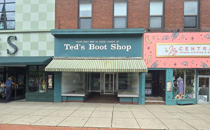Pictures of Retail property located at 158 Main St, Northampton, MA 01060 for lease - image #1