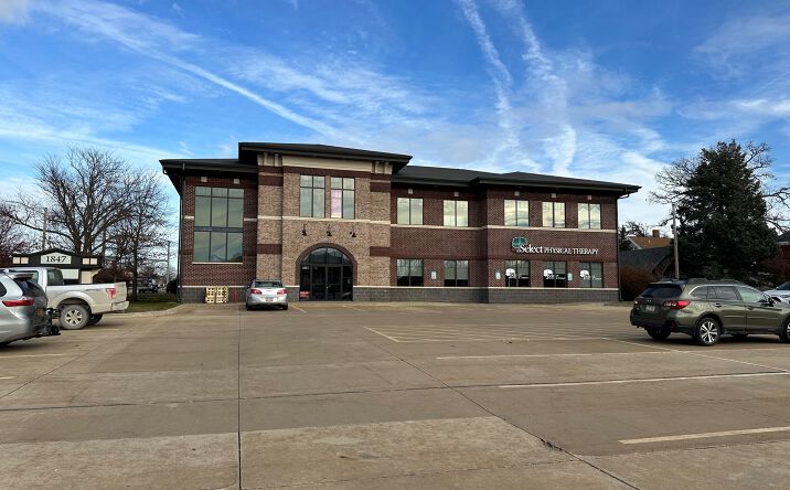 Pictures of Office property located at 1847 1st Ave SE, Cedar Rapids, IA 52402 for lease - image #1