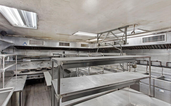 Pictures of Restaurant property located at 957 2nd Ave, New York, NY 10022 for lease - image #1