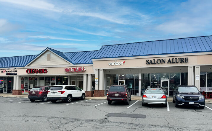Pictures of Retail property located at 1000 E Main St, Purcellville, VA 20132 for lease - image #1