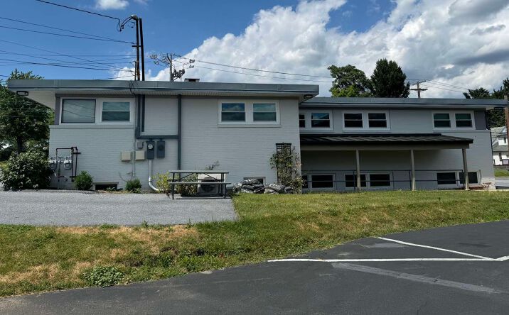 Pictures of Retail, Office property located at 3301 Schoolhouse Ln, Harrisburg, PA 17109 for lease - image #1