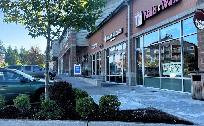 Pictures of Retail property located at 16108 Ash Way, Lynnwood, WA 98087 for sales - image #1