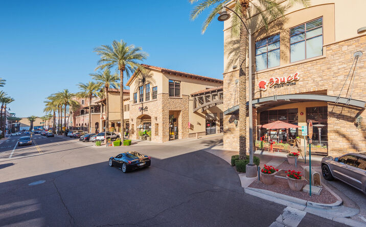 Pictures of Retail, Restaurant property located at 7135 E Camelback Rd, Scottsdale, AZ 85251 for lease - image #1
