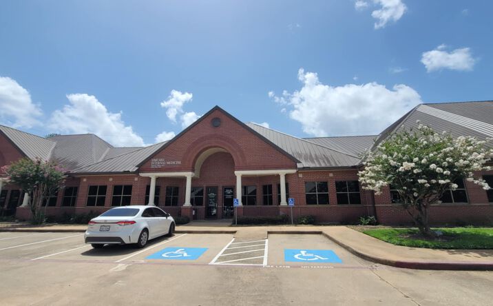 Pictures of Office property located at 2205 Williams Trace Blvd, Sugar Land, TX 77478 for lease - image #1