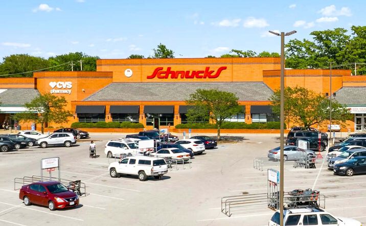 Pictures of Retail property located at 74 Grandview Plaza Shopping Center, Florissant, MO 63033 for lease - image #1