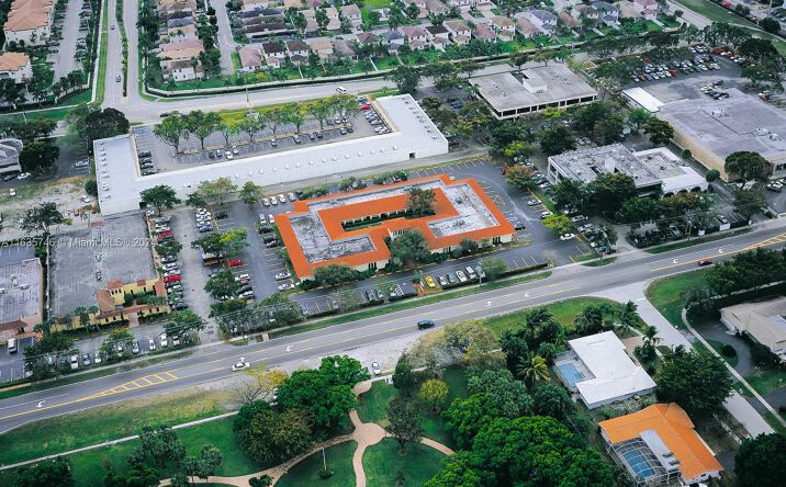 Pictures of Office property located at 7500 NW 5th St # 111, Plantation, FL 33317 for lease - image #1
