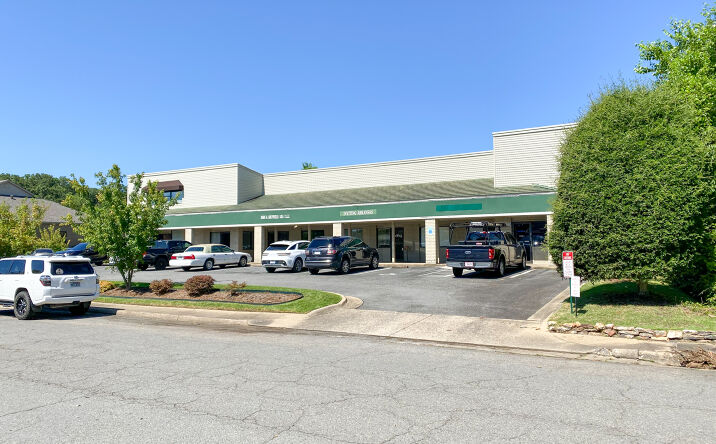 Pictures of Office property located at 1512 Macon Dr, Little Rock, AR 72211 for lease - image #1