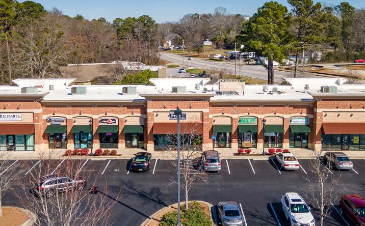 Pictures of Retail property located at 455 Glynn St S, Fayetteville, GA 30214 for lease - image #1