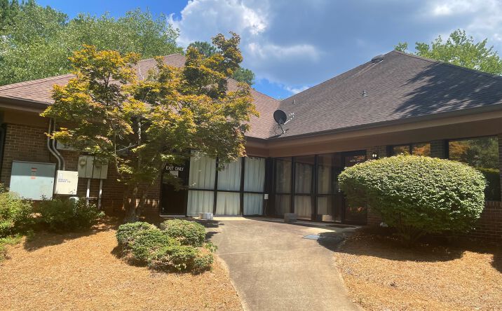 Pictures of Office property located at 700 Sunset Dr #300, Athens, GA 30606 for lease - image #1