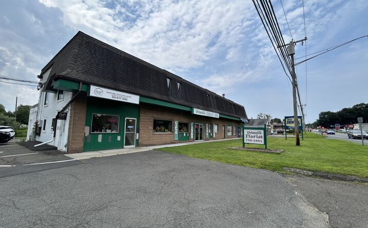 Pictures of Retail, Office property located at 8 Mill Plain Rd, Danbury, CT 06811 for lease - image #1