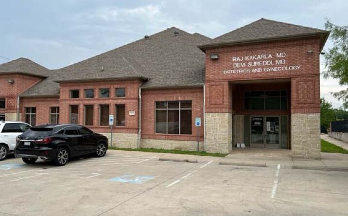 Pictures of Office property located at 7999 W Virginia Dr, Dallas, TX 75237 for lease - image #1