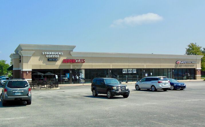 Pictures of Retail property located at 906-930 N Main St, Crown Point, IN 46307 for lease - image #1