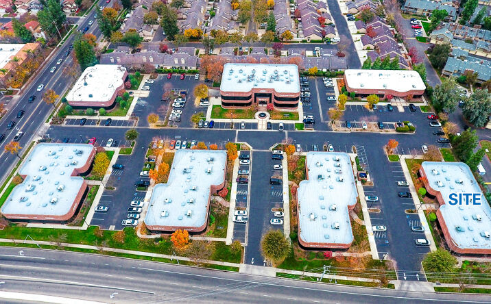 Pictures of Office property located at 7489 N First St, Fresno, CA 93720 for lease - image #1