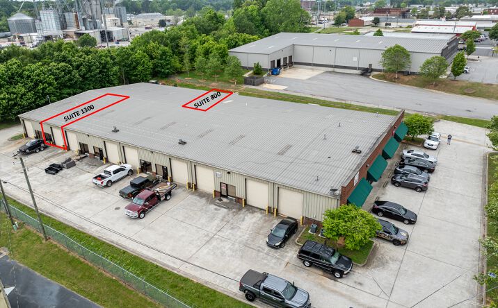 Pictures of Retail, Office, Industrial property located at 1706 M.L.K. Jr Blvd, Gainesville, GA 30501 for lease - image #1