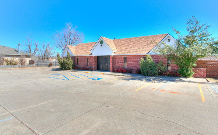 Pictures of Retail, Office property located at 2820 Linda Ln, Del City, OK 73115 for lease - image #1