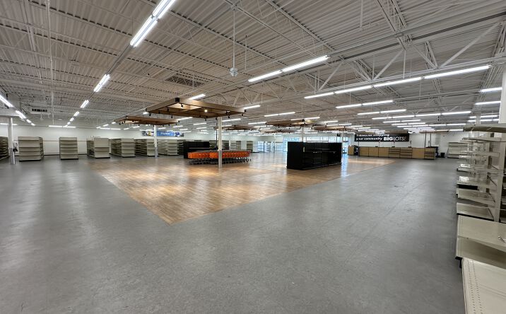 Pictures of Retail, Restaurant, Special Purpose property located at 2121 Main St, Longmont, CO 80501 for lease - image #1