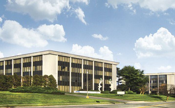 Pictures of Office property located at 330 Motor Pkwy, Hauppauge, NY 11788 for lease - image #1