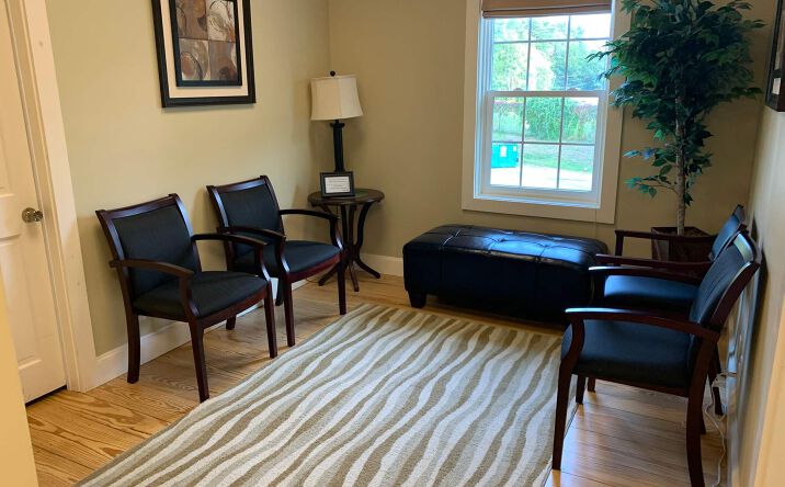 Pictures of Office property located at 172 New Hampshire 101, Bedford, NH 03110 for lease - image #1