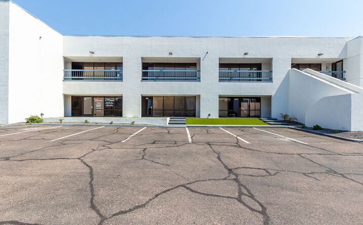Pictures of Office property located at 2411 W Northern Ave, Phoenix, AZ 85021 for lease - image #1