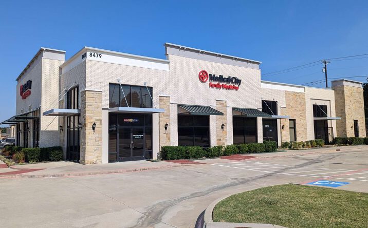 Pictures of Office property located at 8479 Davis Blvd, North Richland Hills, TX 76182 for lease - image #1