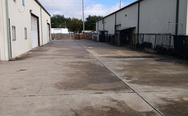 Pictures of Industrial property located at 14340 Auto Park Way, Houston, TX 77083 for lease - image #1