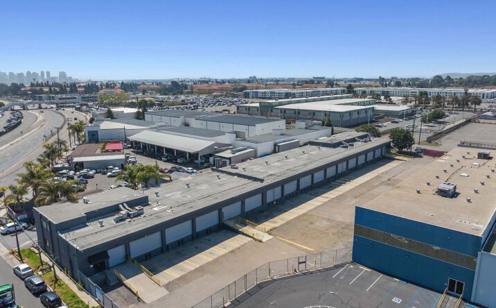Pictures of Retail, Industrial, Restaurant property located at 2717-2721 Kurtz st, San Diego, CA 92110 for lease - image #1