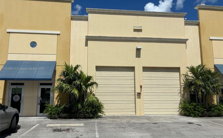 Pictures of Industrial property located at 10376 W State Road 84 # 3, Davie, FL 33324 for lease - image #1