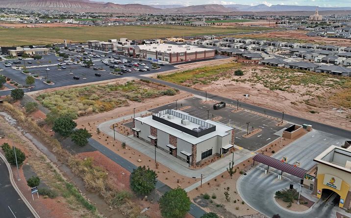 Pictures of Retail property located at 2850 East Mall Drive, St. George, UT 84790 for lease - image #1