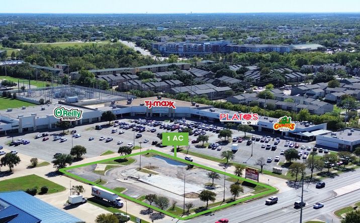 Pictures of Land property located at 1312 Harvey Rd, College Station, TX 77840 for lease - image #1