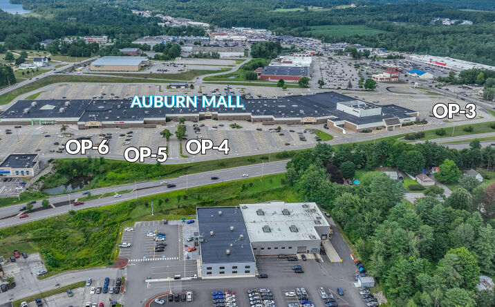 Pictures of Retail, Land property located at 550 Center St, Auburn, ME 04210 for lease - image #1