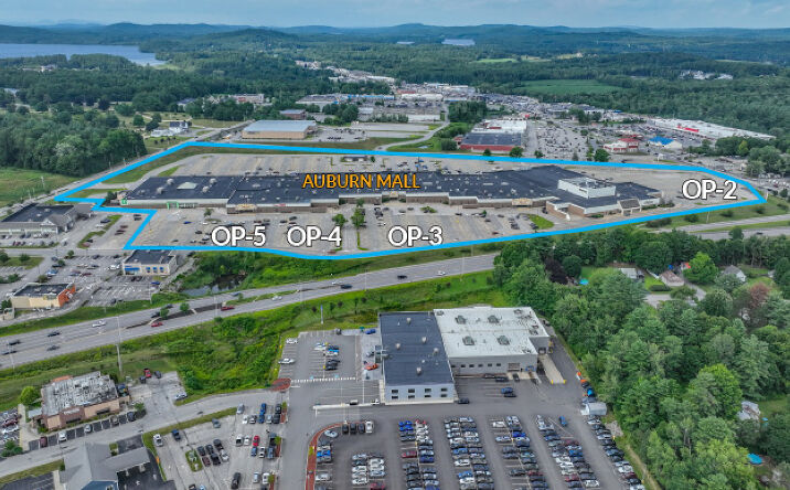 Pictures of Retail, Land property located at 550 Center St, Auburn, ME 04210 for lease - image #1