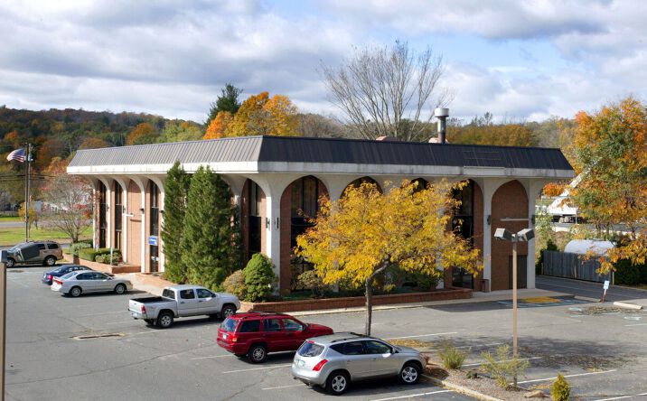 Pictures of Retail, Office property located at 1 Sherman Hill Rd, Woodbury, CT 06798 for lease - image #1