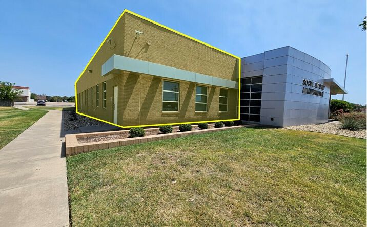 Pictures of Office property located at 1202 E South 11th St, Abilene, TX 79602 for lease - image #1