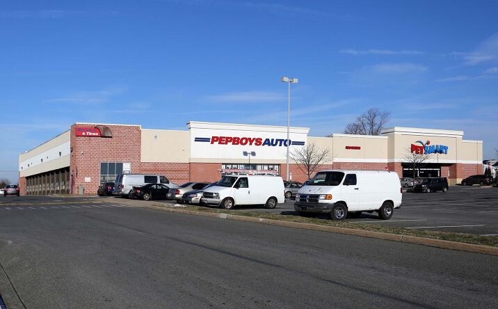 Pictures of Retail property located at 7424 Bustleton Ave, Philadelphia, PA 19152 for lease - image #1