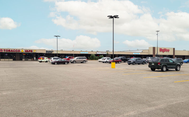 Pictures of Retail property located at 512 S Fremont St, Shenandoah, IA 51601 for lease - image #1