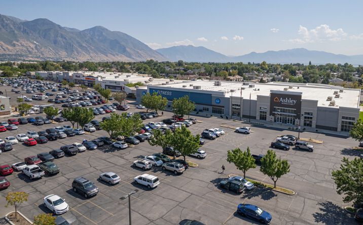 Pictures of Retail property located at 130 E University Pkwy, Orem, UT 84058 for lease - image #1