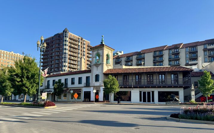 Pictures of Office property located at 312 W 47th St, KCMO, MO 64112 for lease - image #1