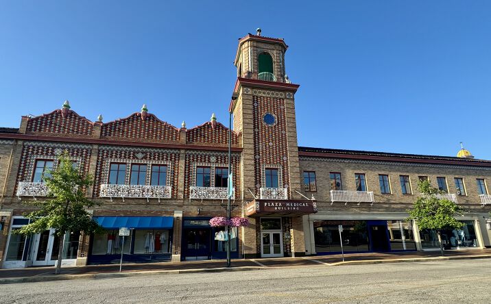 Pictures of Office property located at 315 Nichols Rd, KCMO, MO 64112 for lease - image #1