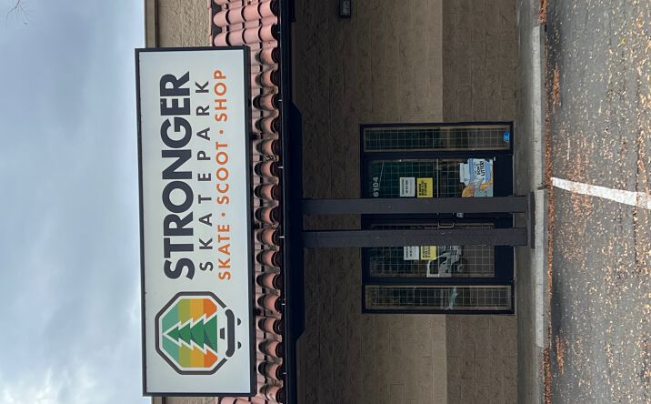 Pictures of Retail property located at 6130 SE King Rd, Milwaukie, OR 97222 for lease - image #1