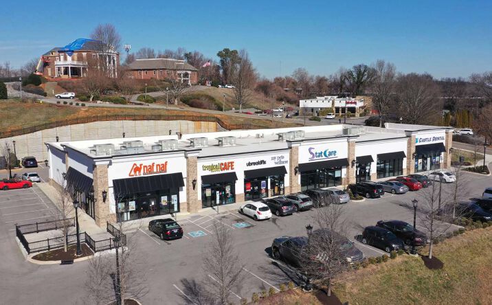 Pictures of Retail property located at 6475 Kingston Pike, Knoxville, TN 37919 for lease - image #1