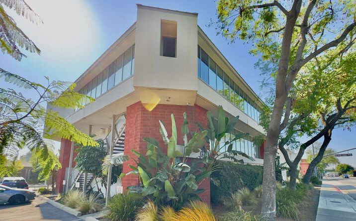Pictures of Office property located at 678 S Indian Hill Blvd, Claremont, CA 91711 for lease - image #1