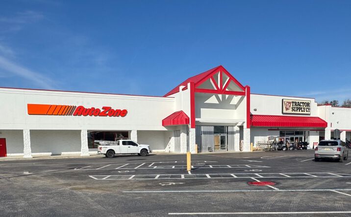 Pictures of Retail property located at 1610 Main St, Chipley, FL 32428 for lease - image #1