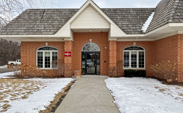Pictures of Office property located at 1870 W Winchester Rd, Libertyville, IL 60048 for lease - image #1
