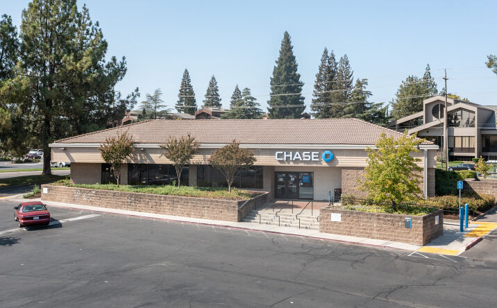 Pictures of Retail, Office, Restaurant property located at 6950 Sunrise Blvd, Citrus Heights, CA 95610 for lease - image #1
