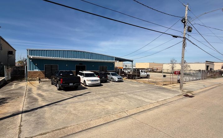 Pictures of Industrial property located at 2237 Greenwood St, Kenner, LA 70062 for lease - image #1